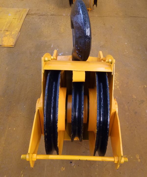 無錫設備吊裝公司提醒你起重機吊鉤在哪些情況下需要立即更換？